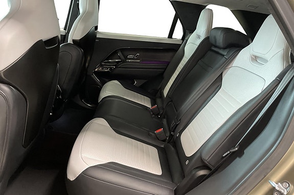 Land Rover Range Rover Sport 10 of 25