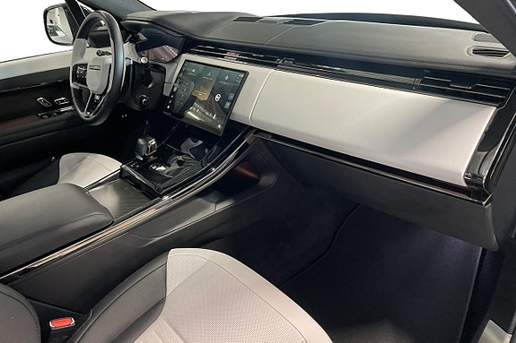 Land Rover Range Rover Sport 9 of 25