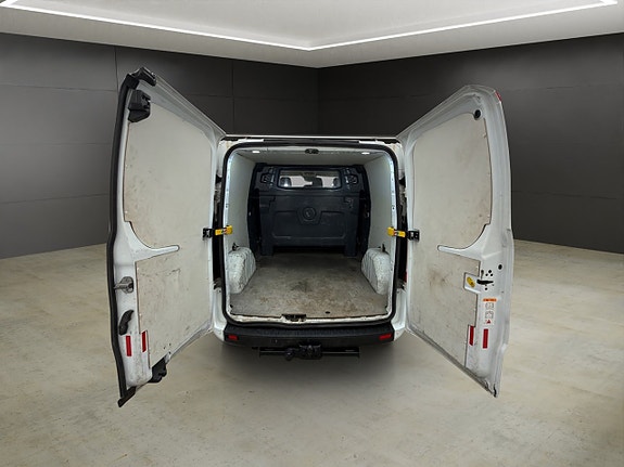 Ford Transit Custom 12 of 30