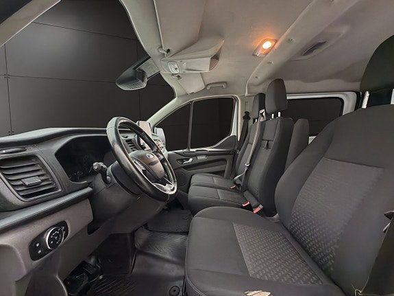 Ford Transit Custom 16 of 30