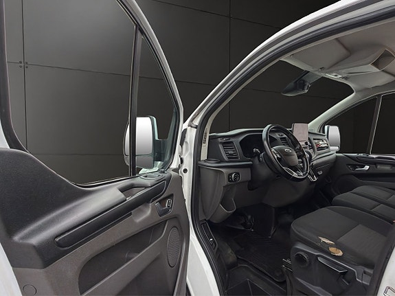 Ford Transit Custom 15 of 30