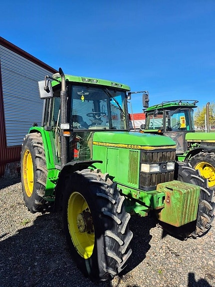 John Deere 6400