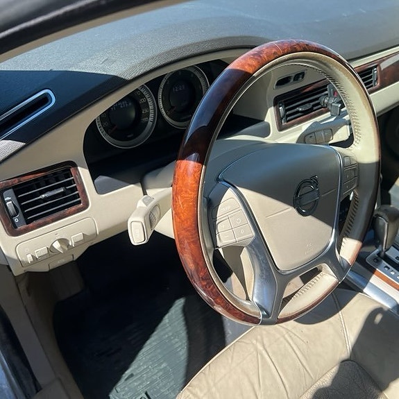 Volvo XC70 7 of 14
