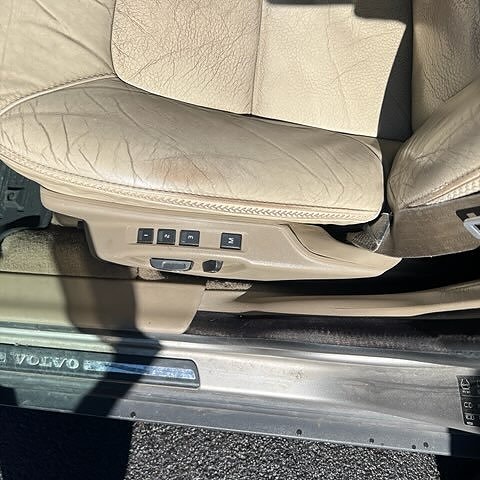Volvo XC70 10 of 14