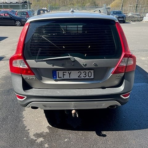 Volvo XC70 4 of 14