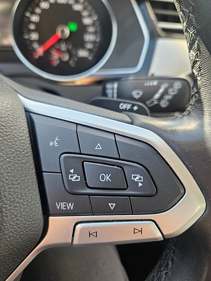 Volkswagen Passat 8 of 21