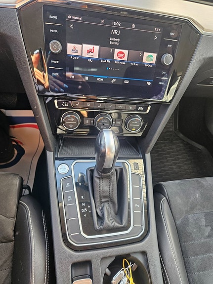 Volkswagen Passat 11 of 21