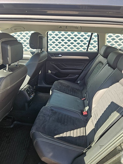 Volkswagen Passat 14 of 21