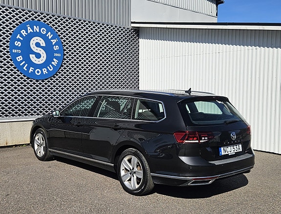 Volkswagen Passat 21 of 21