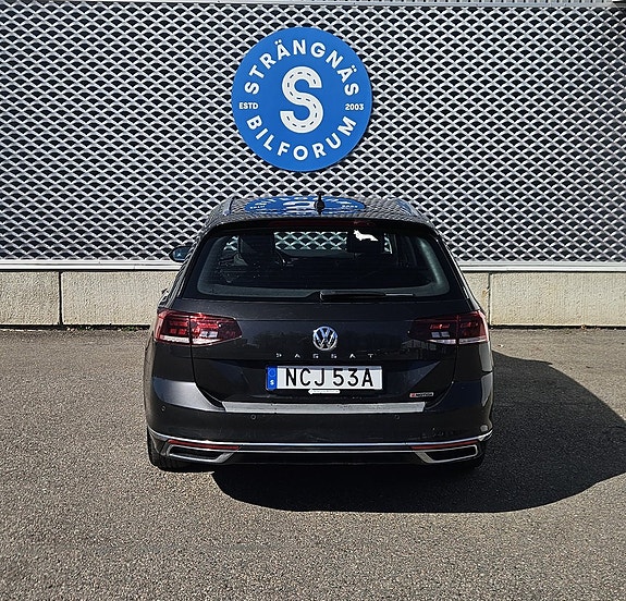 Volkswagen Passat 20 of 21