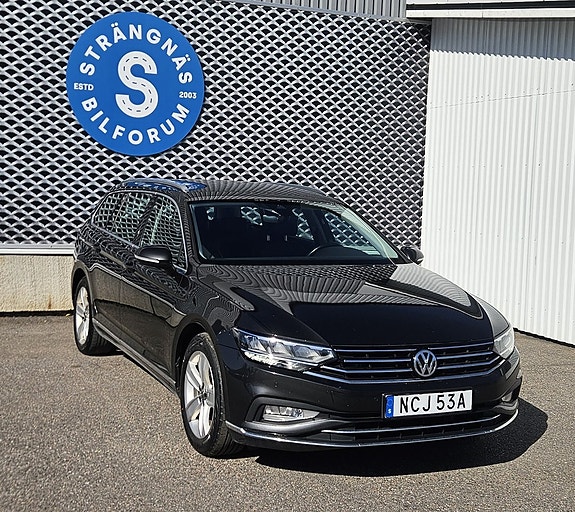 Volkswagen Passat 19 of 21