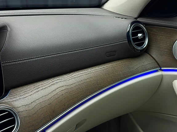 Mercedes-Benz E350 d 28 of 30
