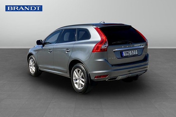 Volvo XC60 2 of 5