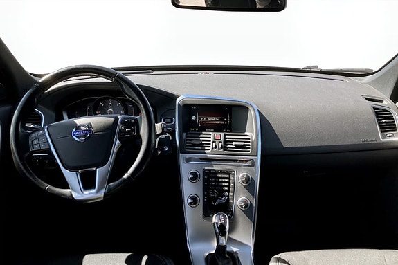 Volvo XC60 4 of 5