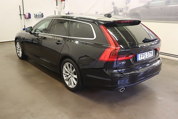 Volvo V90 2 of 20
