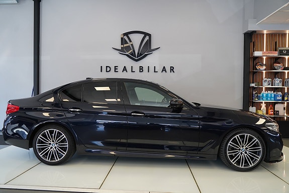 BMW 520d 3 of 5