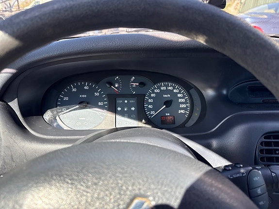 Renault Megane I 10 of 19