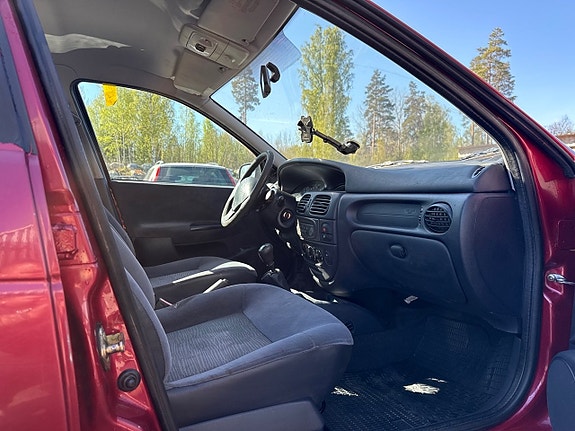Renault Megane I 11 of 19