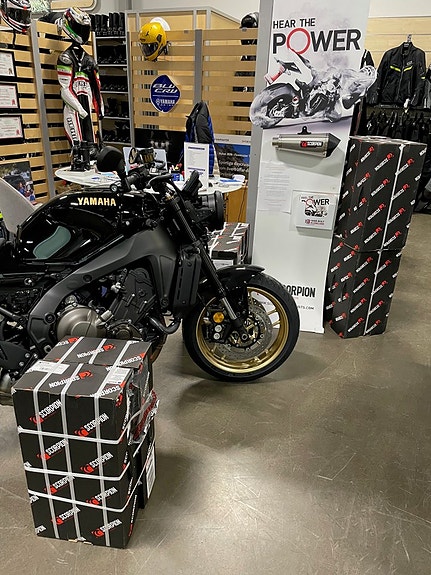 Yamaha XSR900 ABS SCORPION EDITION SPARA 10000kr xsr xsr- xsr900 2 of 2