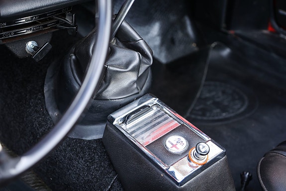 Alfa Romeo Spider 13 of 14