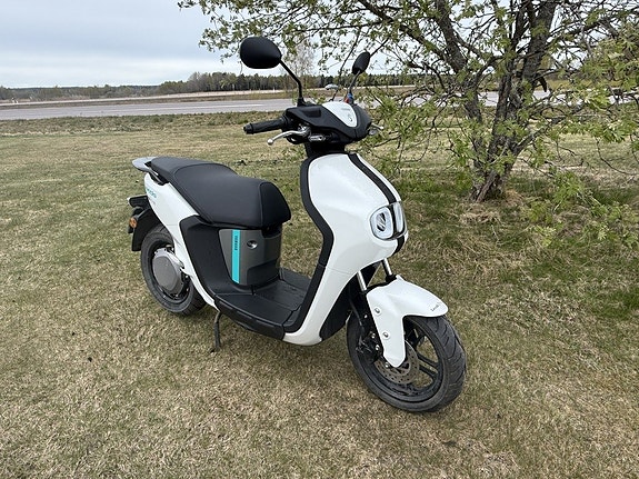 Yamaha Neo´S El Dubbla batterier, Nypris 45000 kr