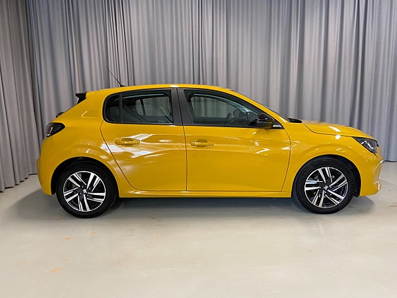 Peugeot 208 4 of 5