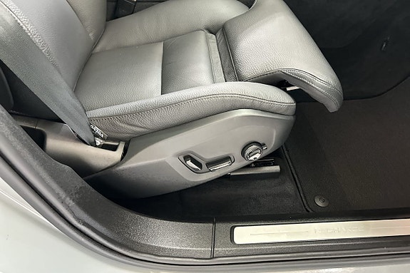 Volvo XC60 27 of 30