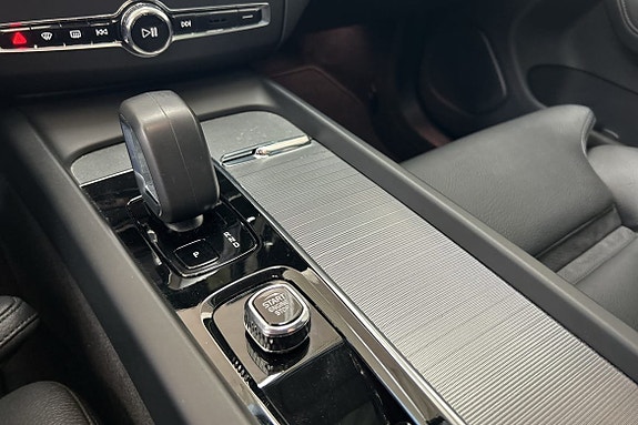 Volvo XC60 24 of 30