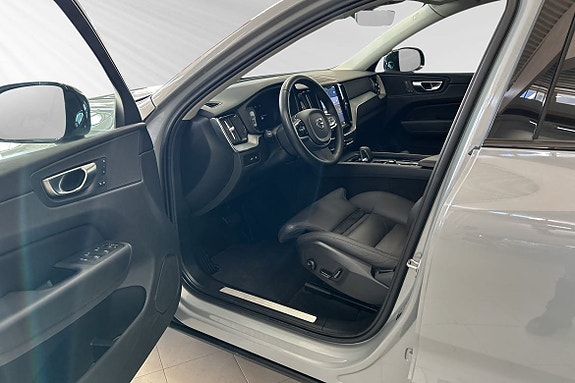 Volvo XC60 7 of 30