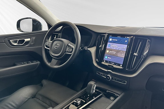 Volvo XC60 10 of 30