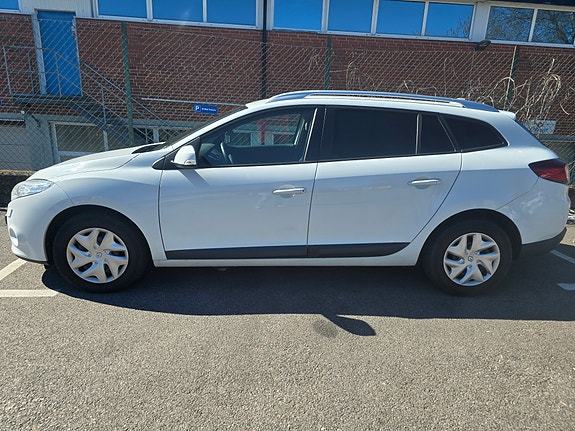 Renault Megane III 2 of 6