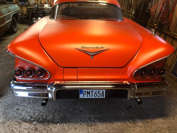 Chevrolet Impala 4 of 5