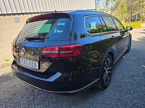 Volkswagen Passat 3 of 5