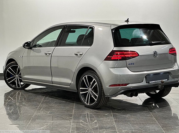 Volkswagen Golf VII 6 of 12