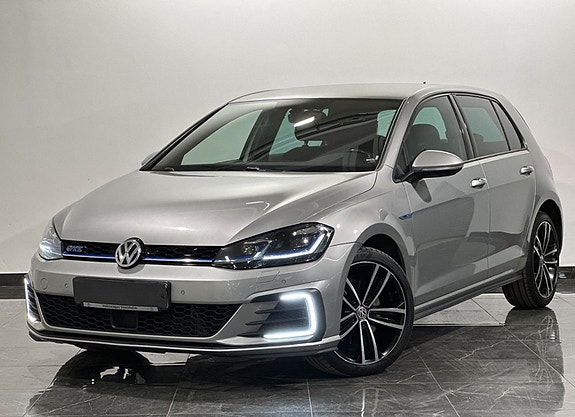 Volkswagen Golf VII 8 of 12