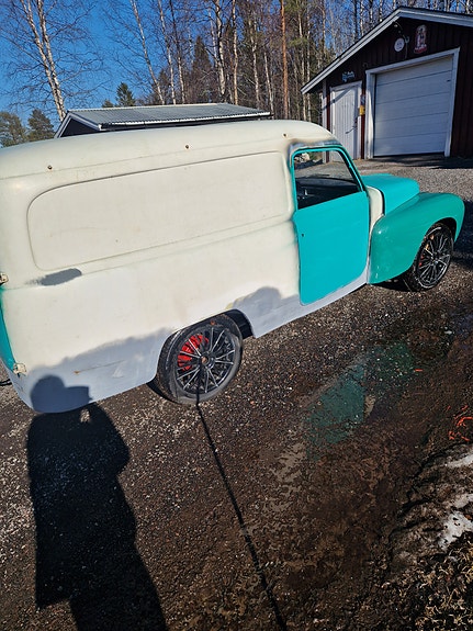 Volvo PV445 4 of 5