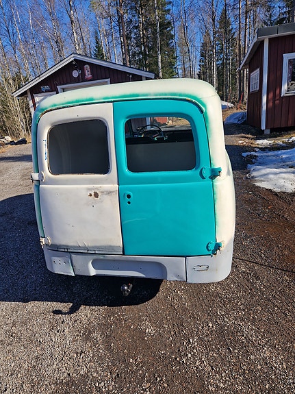 Volvo PV445 6 of 8