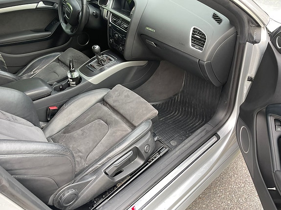 Audi A5 4 of 6