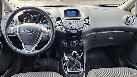 Ford Fiesta 5 of 5