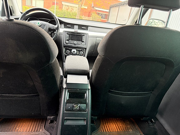 Skoda Superb 7 of 8