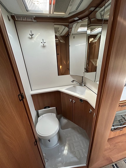 KABE Royal 560 GLE B2 KS Långbäddar 5 of 16