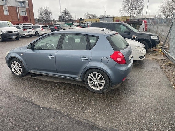 Kia Ceed 5 of 5