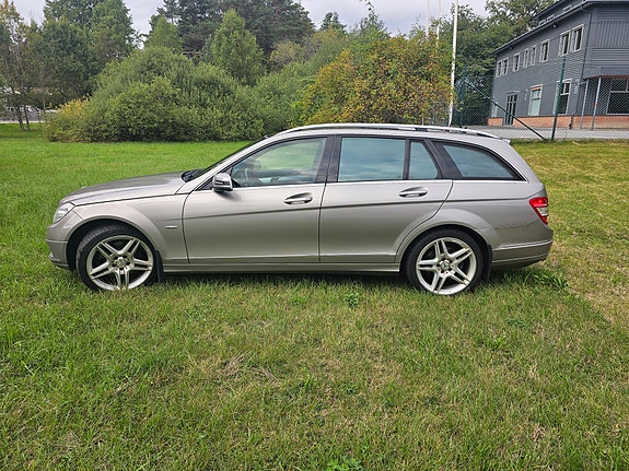 Mercedes-Benz C 320