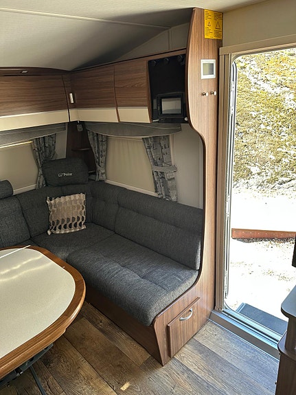 Polar 620 BK Selected 13 of 16