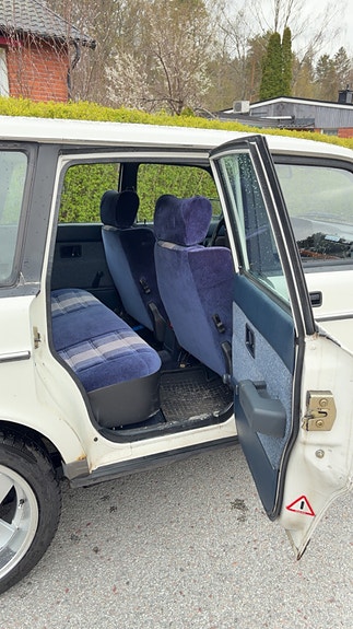 Volvo 240 21 of 30
