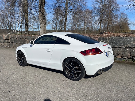 Audi TT 3 of 5