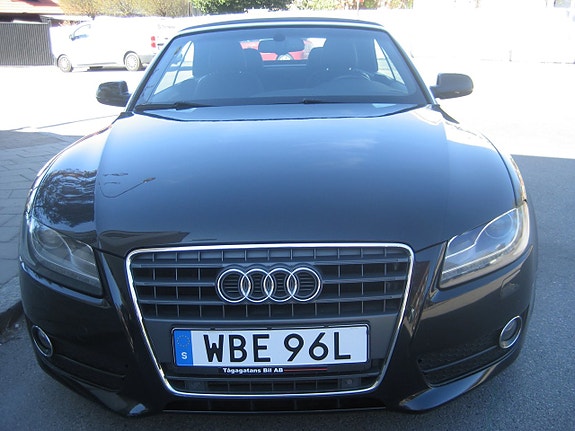 Audi A5 2 of 18