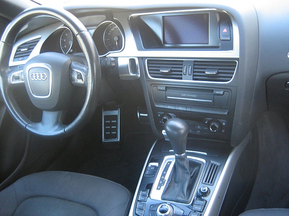 Audi A5 9 of 18