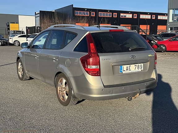Kia Ceed 4 of 6