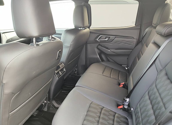 Isuzu D-max 4 of 5